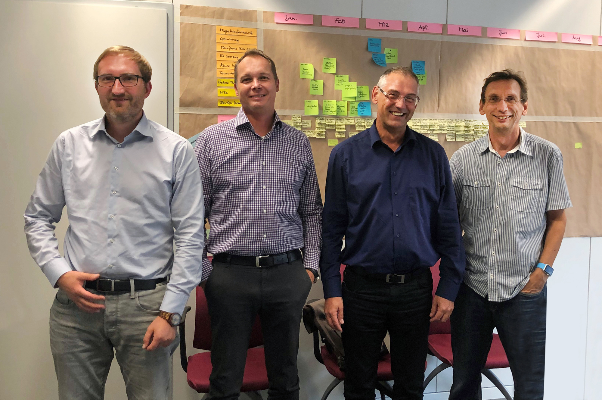 Vertrauensvolle Zusammenarbeit bei Cloud@DBVertrieb: Dr. Steffen Kunz, Robert Arnhold, Dietmar Topp, Dr. Helmut Kramer (v. l.)