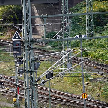 Kiel Hbf - Overhead line systems made fit for battery-powered railcars